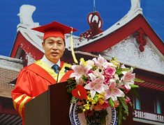 天津大學(xué)校長鐘登華寄語研究生：做新時代快樂的奉獻(xiàn)者