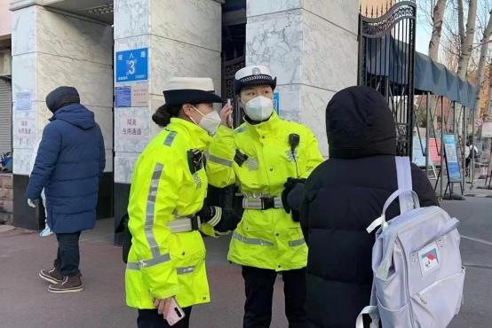 護航“研”考，濟南交警一直在路上！